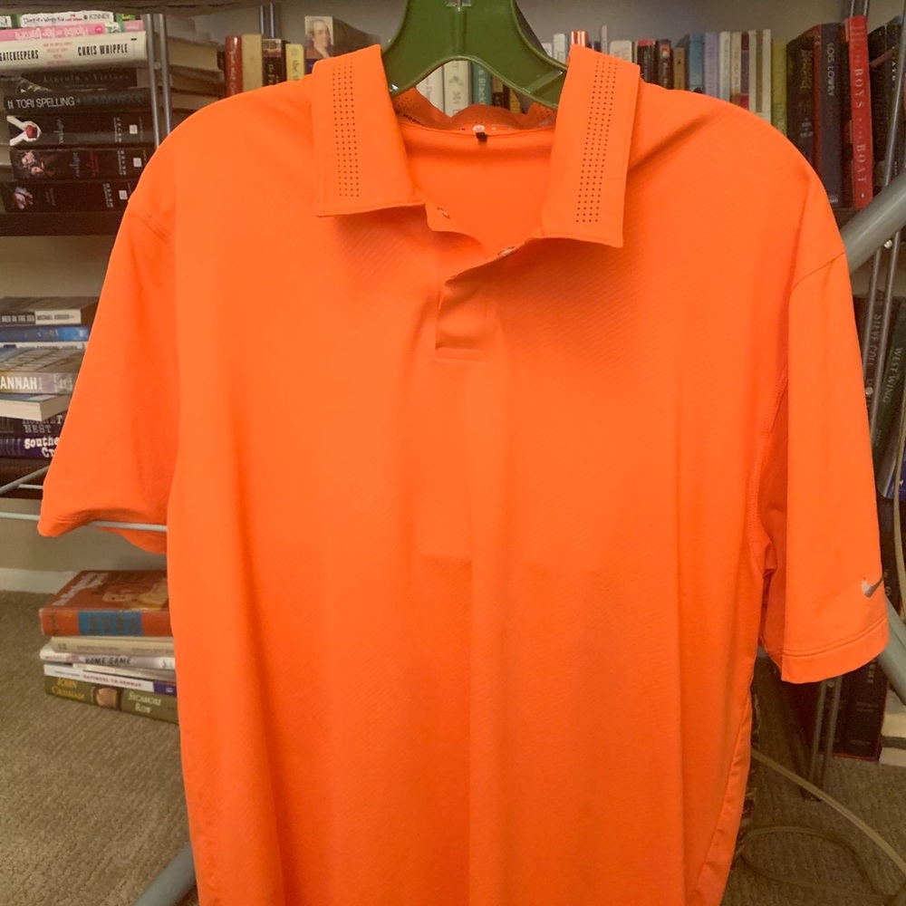Men’s Golf Shirt. Tiger Woods collection